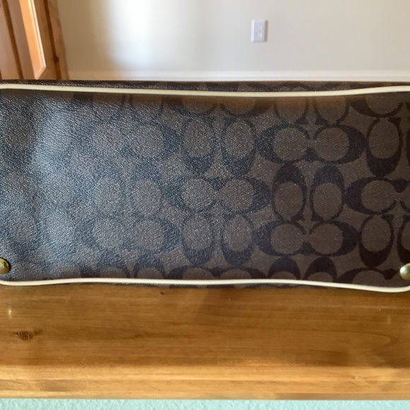 Coach Domed Handbag - Picture 5 of 5